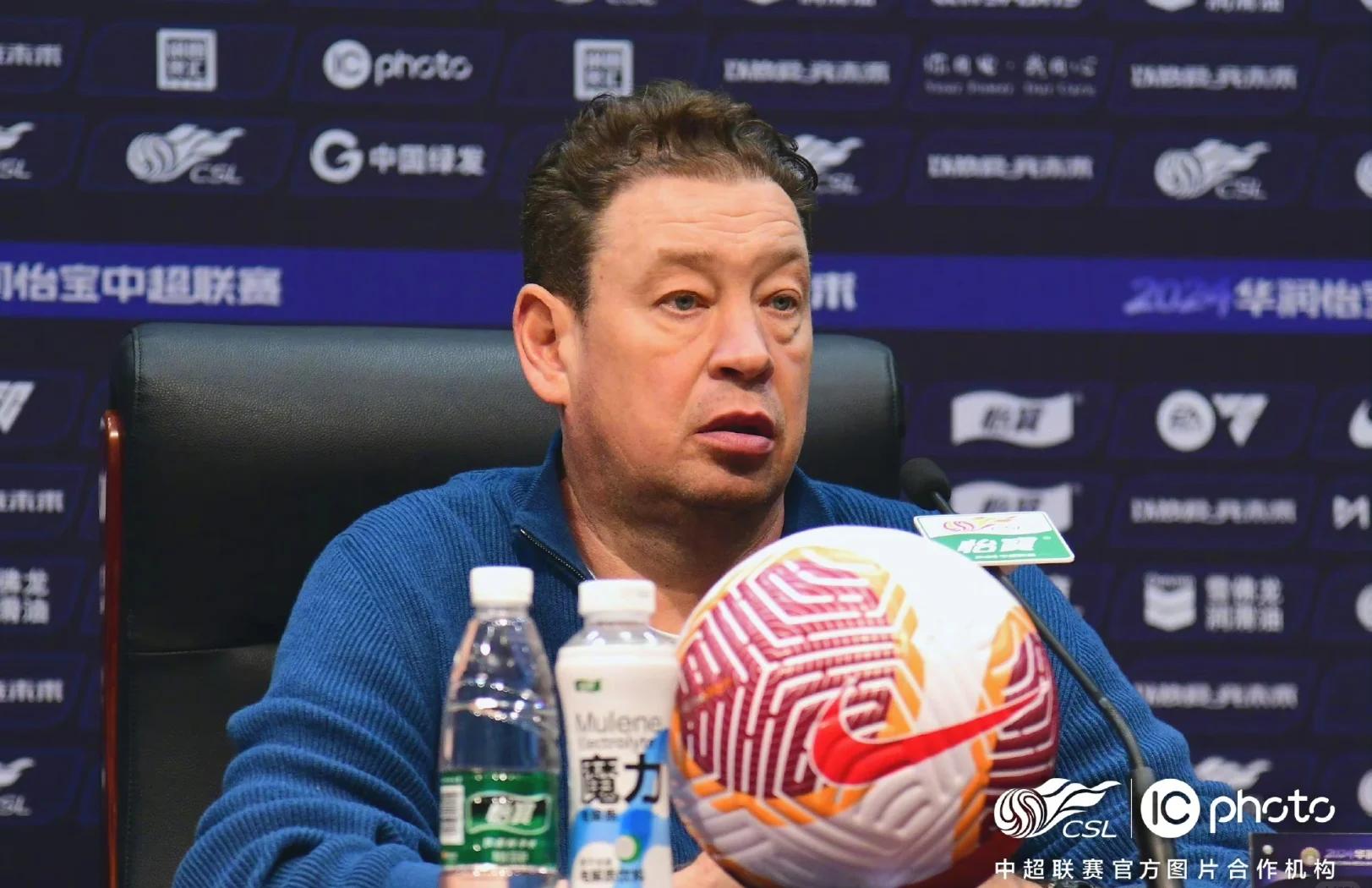 申花主帅调整战术，迎战苏宁的简单介绍